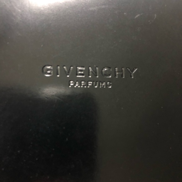 Givenchy Parfume Bag - Picture 4 of 4